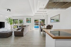Games room - Villa Anja is a 4-bedroom villa with a 32 sqm heated pool near Imotski (Imotski)