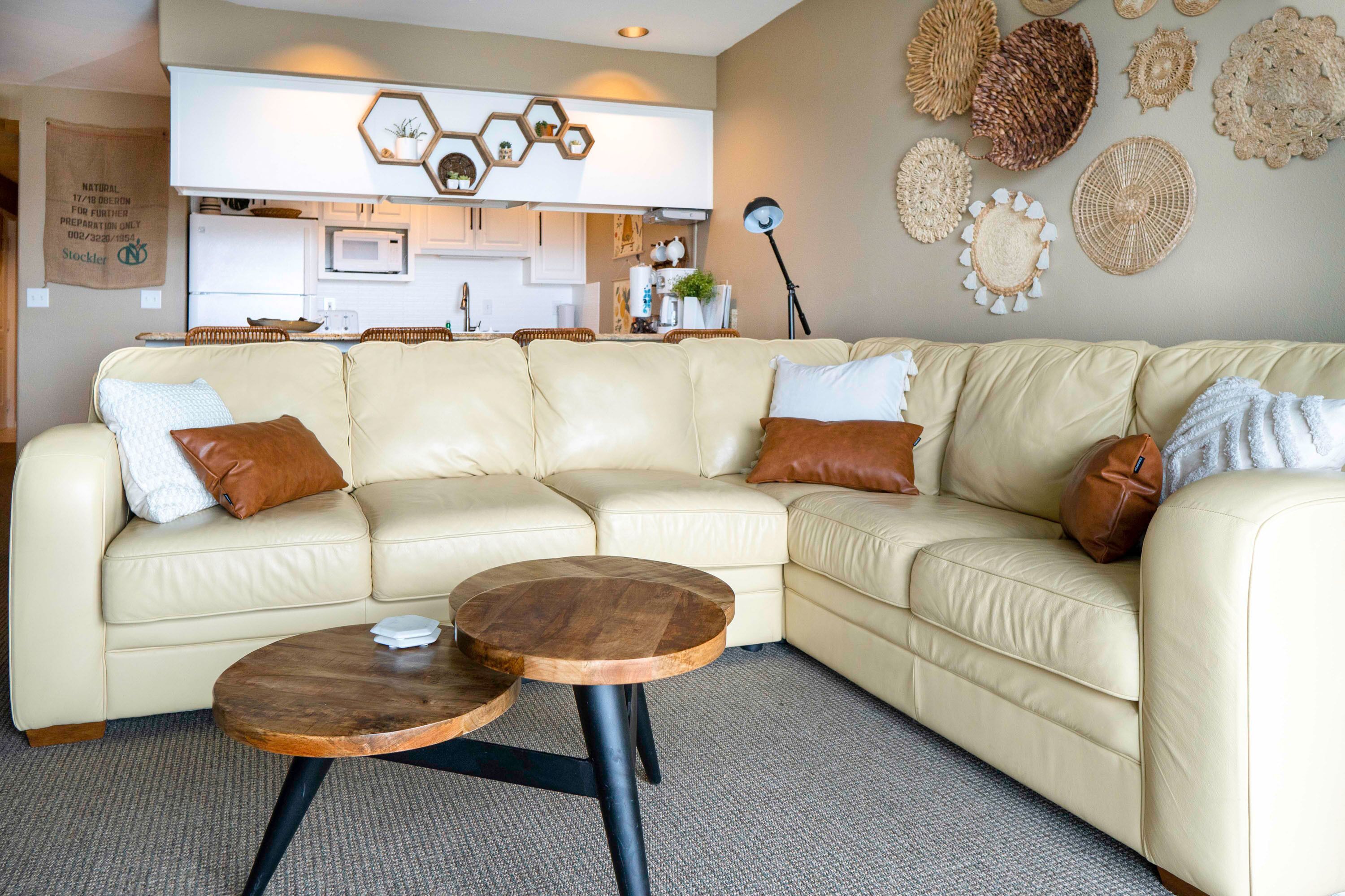 Beautiful ocean views from this wonderful 3rd floor condo in the Taft District