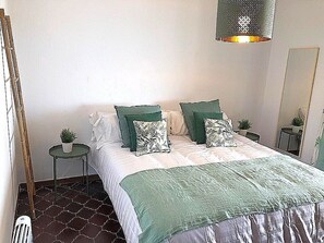 5 Schlafzimmer, Bügeleisen/Bügelbrett, WLAN, Bettwäsche