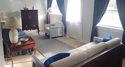 Perfect Cozy Vacation Rental on the Eastern Shore