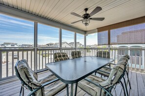 تناول الطعام بالخارج