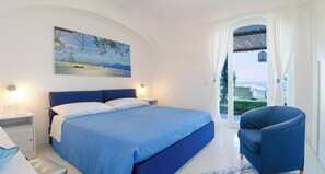 2 bedrooms, in-room safe, iron/ironing board, travel crib - Villa Idris, a nice villa with pool in Praiano (Praiano)