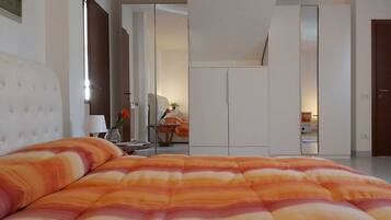 Villa, 4 Bedrooms | 4 bedrooms, laptop workspace, iron/ironing board, free WiFi