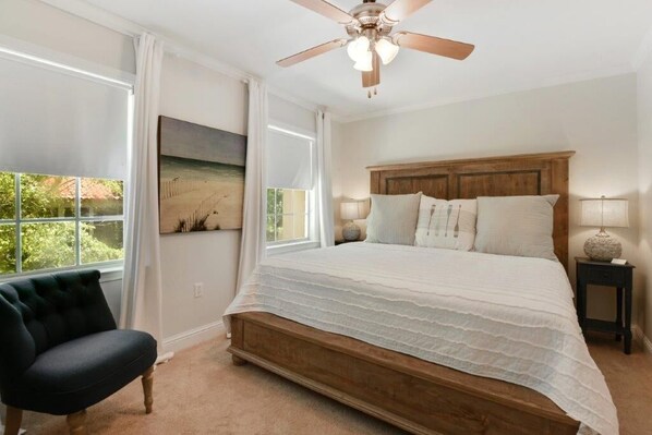 2 makuuhuonetta, silitysrauta/-lauta, Wi-Fi, vuodevaatteet