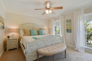 2 bedrooms, iron/ironing board, WiFi, bed sheets - Escape to Bay St Louis, Beautiful Townhome, Private Parking, Steps from Old Town (Bay St. Louis)