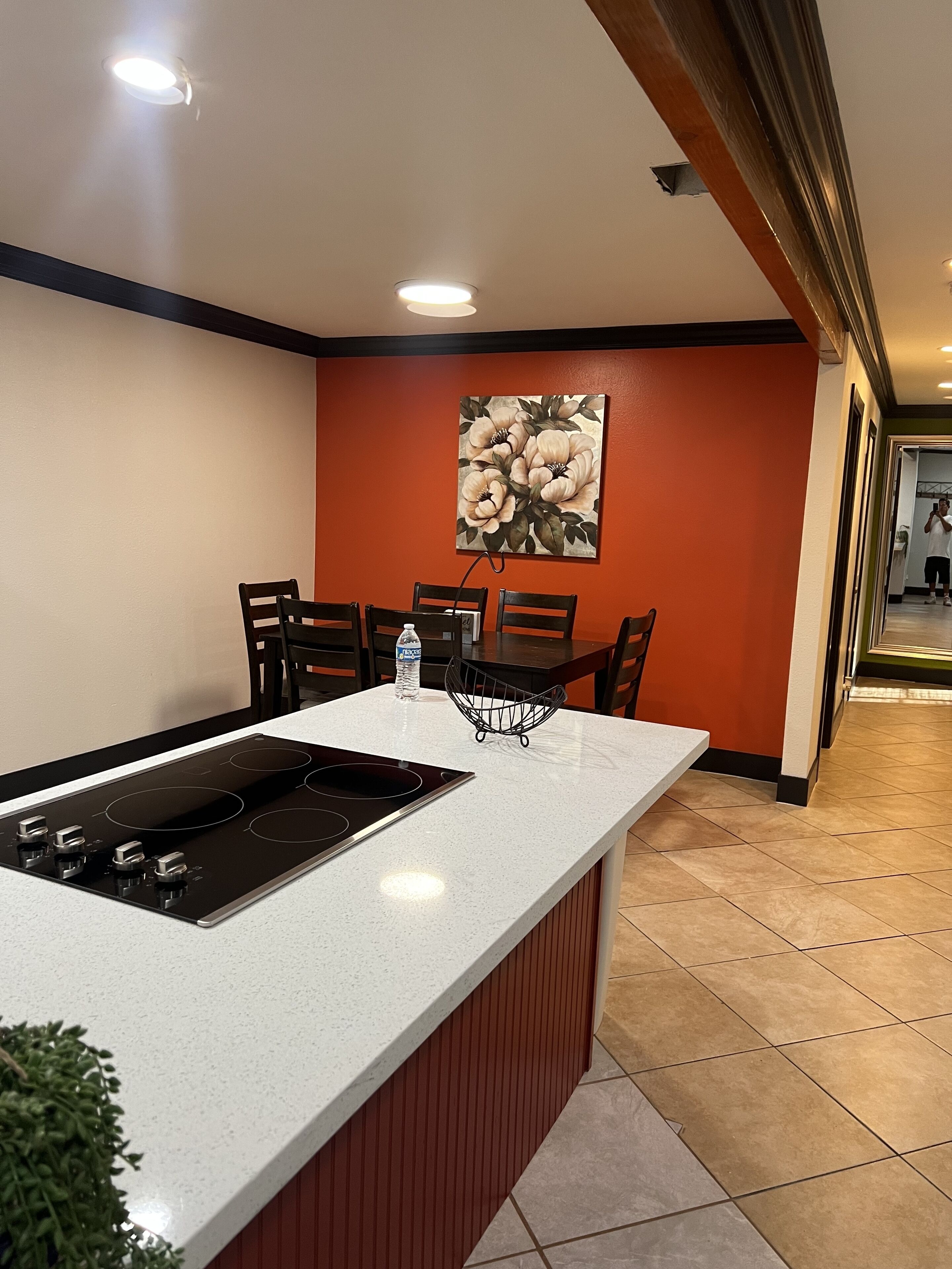 2 bedrooms /  1 bathrooms / remodeling / Self Check in  / 4-5 people 