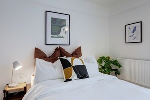 2 quartos, ferros/tábuas de passar roupa, Wi-Fi, roupa de cama