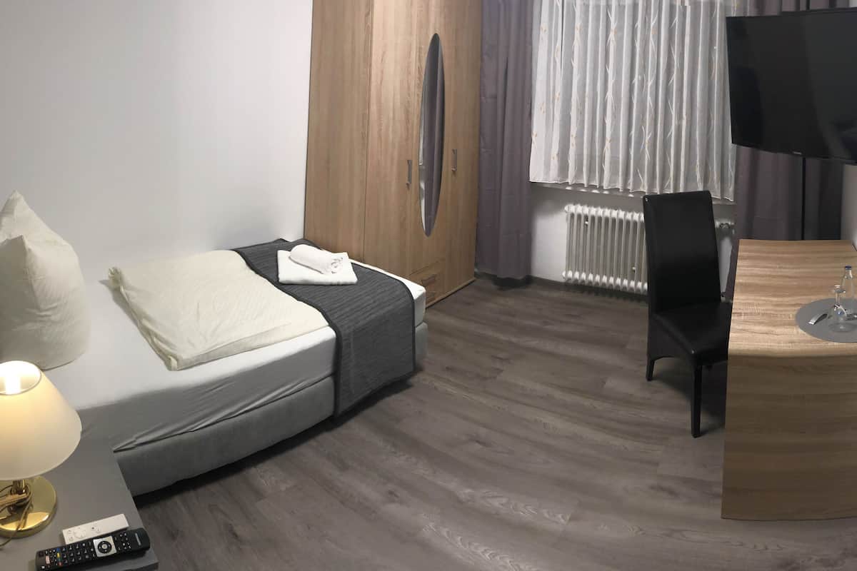 1 bedroom, desk, laptop workspace, blackout curtains