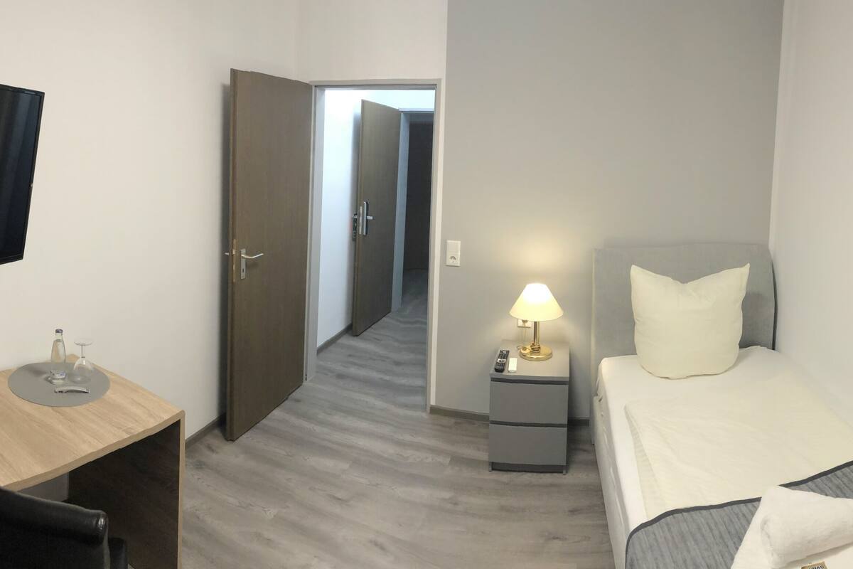 Comfort Single Room