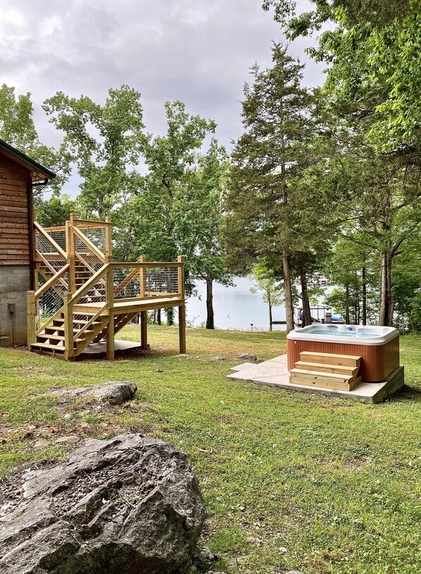 Bain à remous extérieur