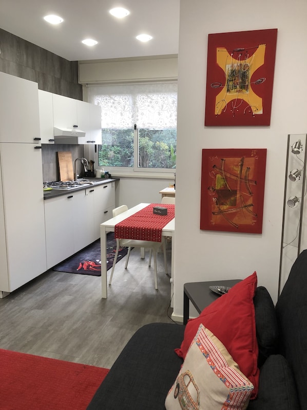 Apartment, 1 Bedroom | Private kitchenette
