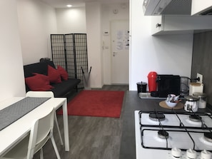Apartment, 1 Bedroom | Private kitchen