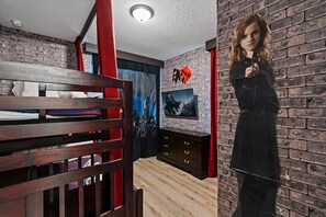 6 habitaciones, escritorio, tabla de planchar con plancha y wifi gratis