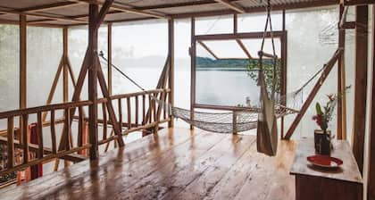 Waterfront Mangrove Treehouse - sloths & coral
