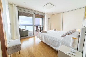4 Schlafzimmer, Zimmersafe, Bügeleisen/Bügelbrett, kostenloses WLAN
