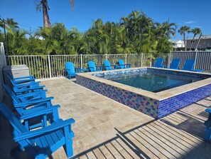 Ulkouima-allas, lämmitetty uima-allas