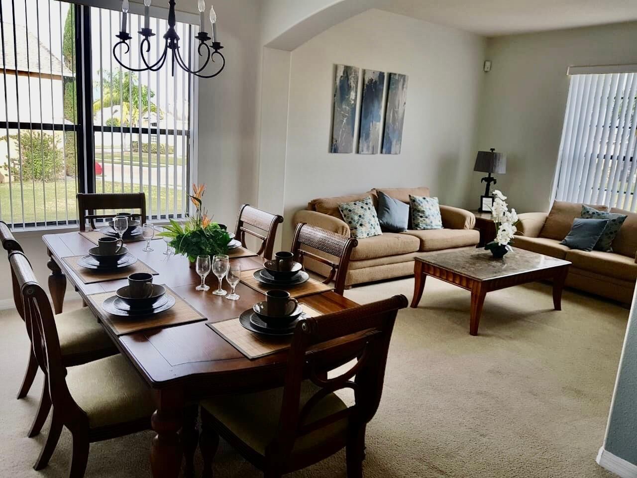 غرفة المعيشة