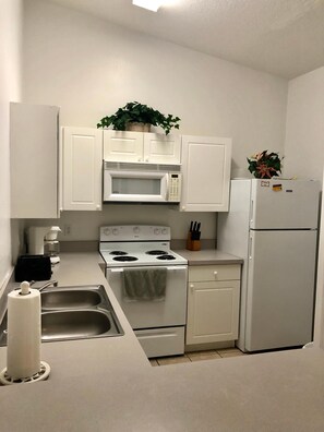 Condo, Multiple Beds, Private Pool | Private kitchen