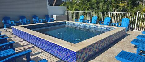 Ulkouima-allas, lämmitetty uima-allas