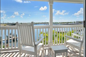 Rumah, Beberapa Tempat Tidur (Island Chic) | Balkon