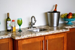 House, Multiple Beds (Banana Breeze) | Private kitchen - Banana Breez e (Key West)