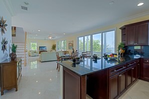 Maison, Plusieurs lits (Coastal Comfort) | Cuisine privée | Un four, grille-pain
