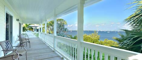 Hus, flere senger (Coastal Comfort) | Balkong