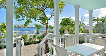 Bayview South 801 Eisenhower Dr. #6