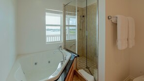 House, Berbilang Katil, Bay View (Bayview Retreat) | Bilik Mandi
