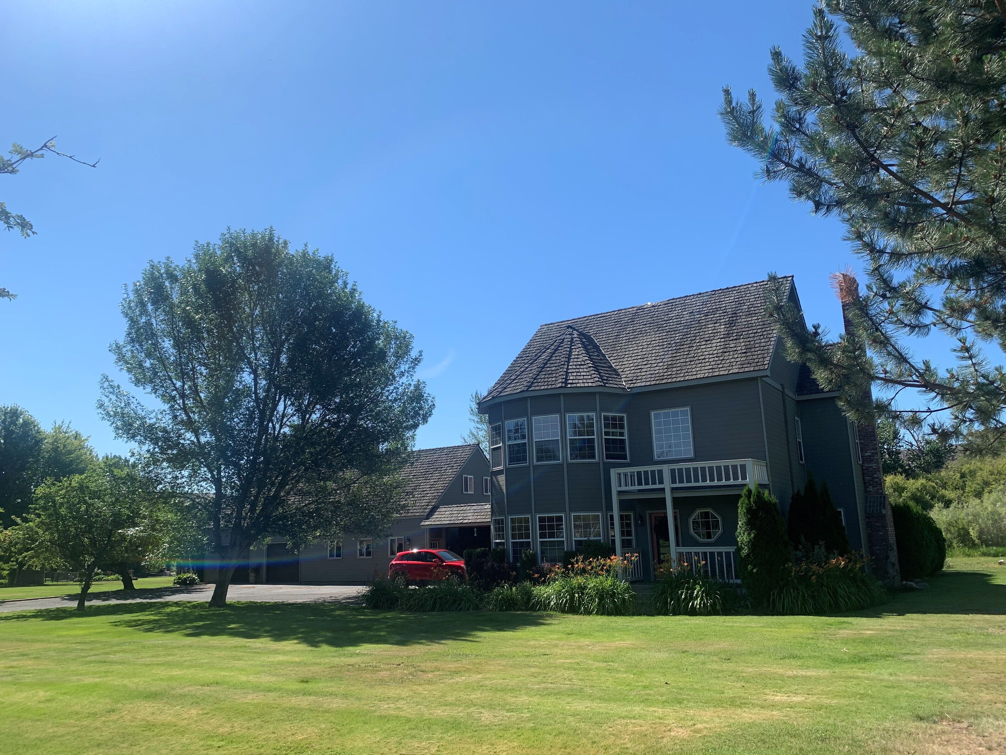 Charming Rustic Country Retreat