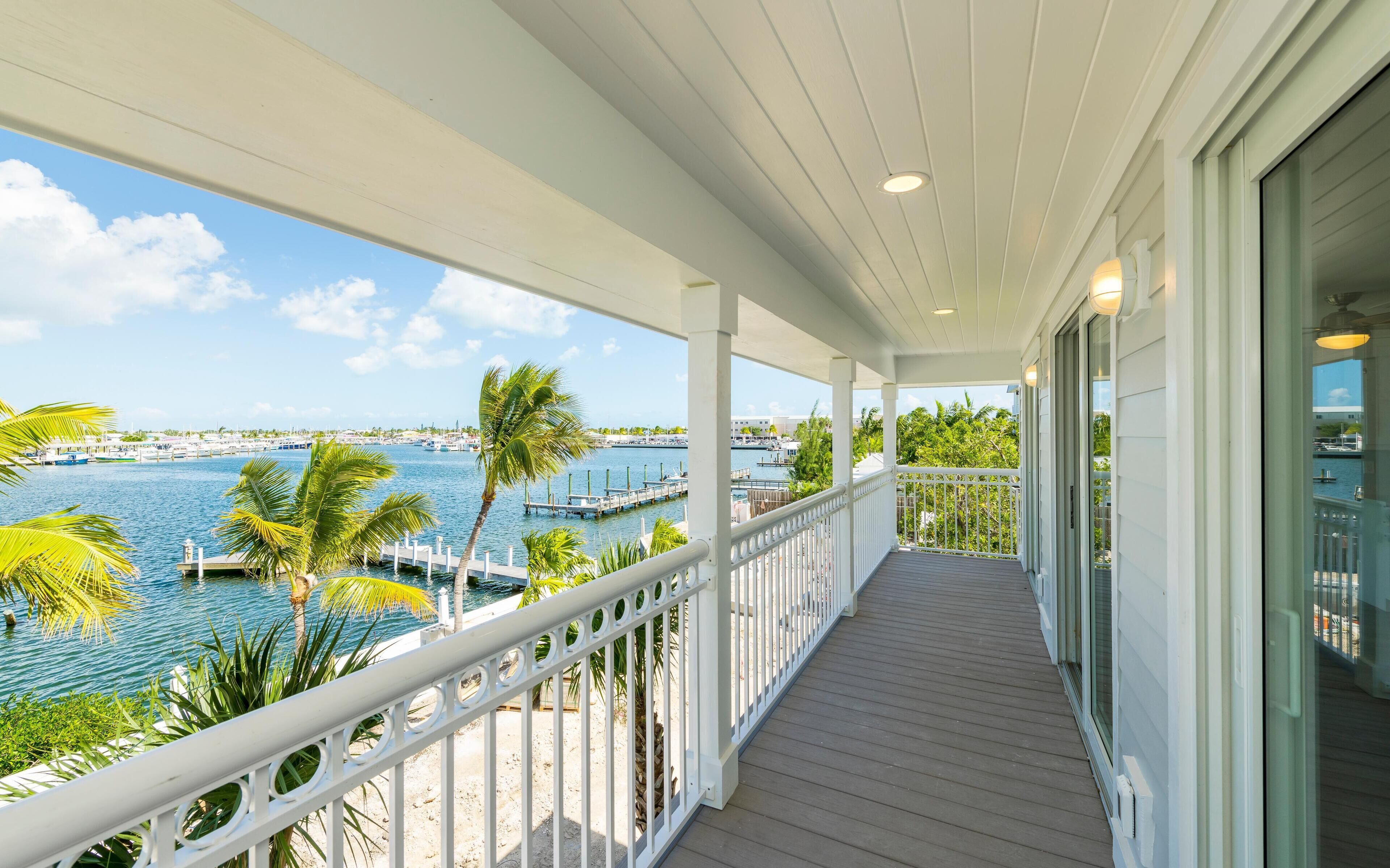 Appart'hôtel, plusieurs lits, vue baie (Upper Bayview North) | Balcon