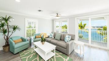 Kondominium, Beberapa Tempat Tidur, pemandangan teluk (Upper Bayview North) | Area keluarga