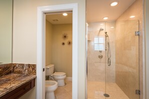 Casa, varias camas (Paris Mango) | Baño