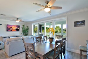 Condo, Multiple Beds (Upper Sunset South) | Dining
