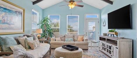 Fernseher, Kamin, Arbeitsbereiche