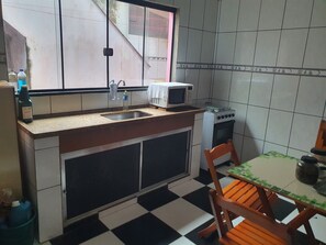 Fridge, microwave, oven, stovetop - Temporada no Paraíso II (SP)