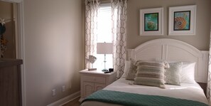 6 bedrooms, in-room safe, iron/ironing board, travel cot