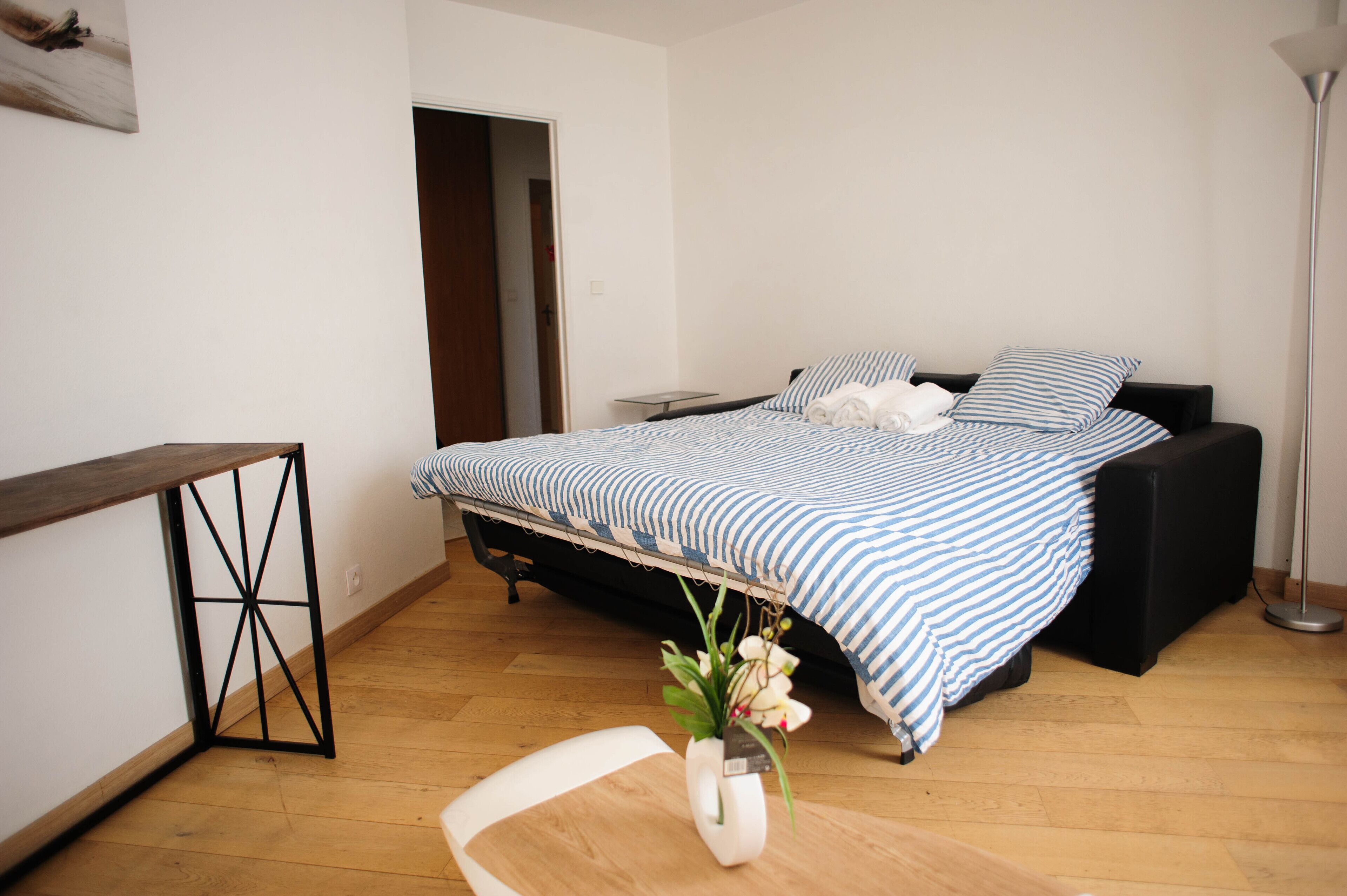 3 slaapkamers, een bureau, een strijkplank/strijkijzer, gratis wifi