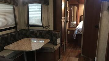 2 bedrooms, iron/ironing board, travel cot, free WiFi