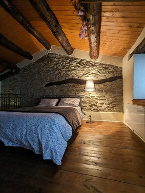 2 chambres, bureau, Wi-Fi gratuit, draps fournis