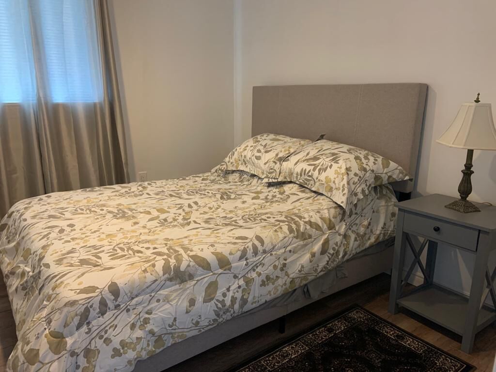 Waterfront Cottage on Lake Scugog by Kawartha Lakes, Little Britain