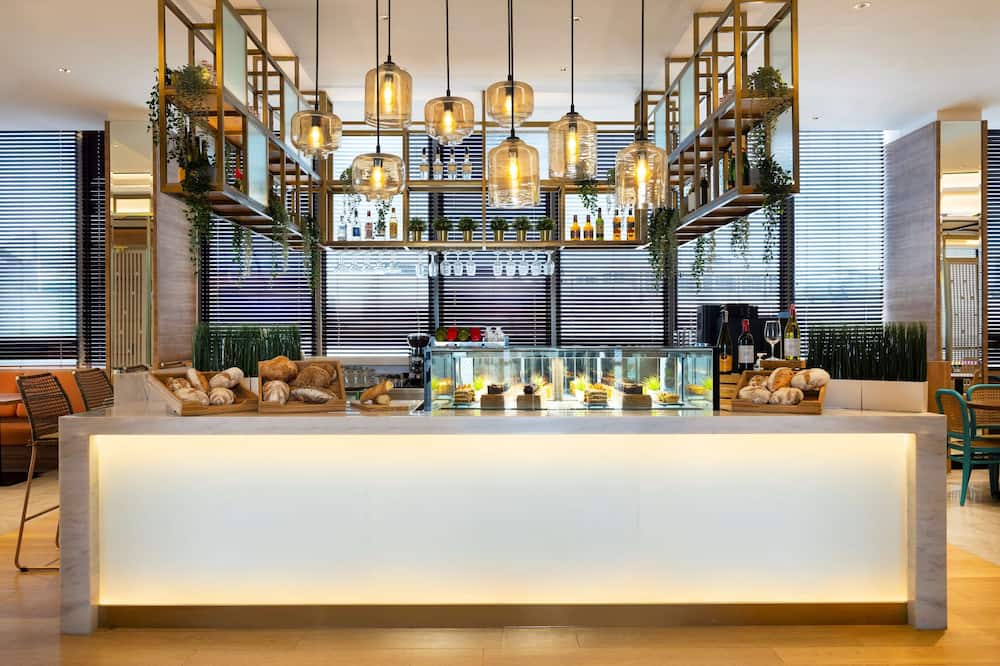Hilton Garden Inn Jakarta Taman Palem