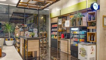 Snack bar
