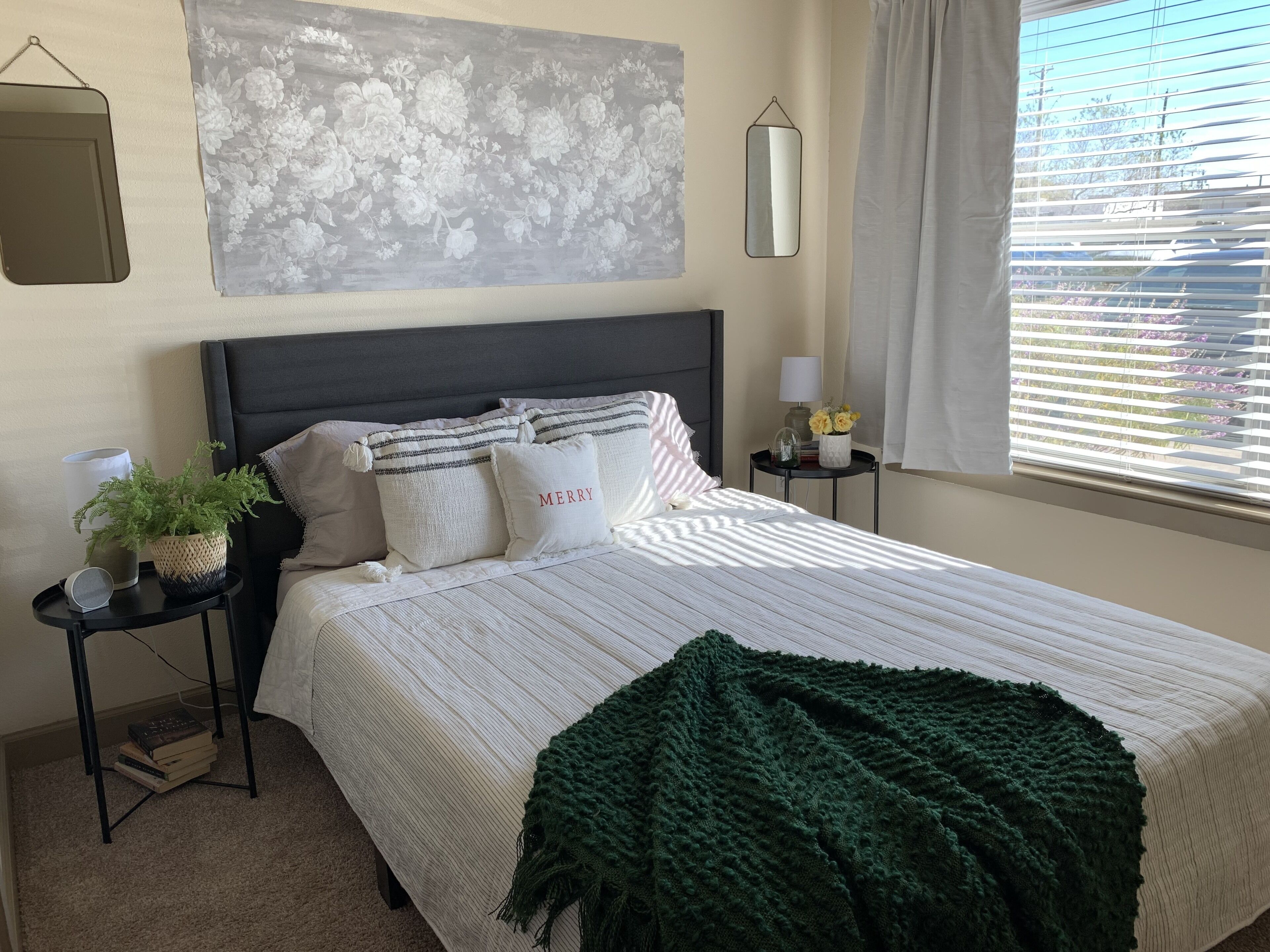 Walk to Magnolia Market, Eateries & Shopping