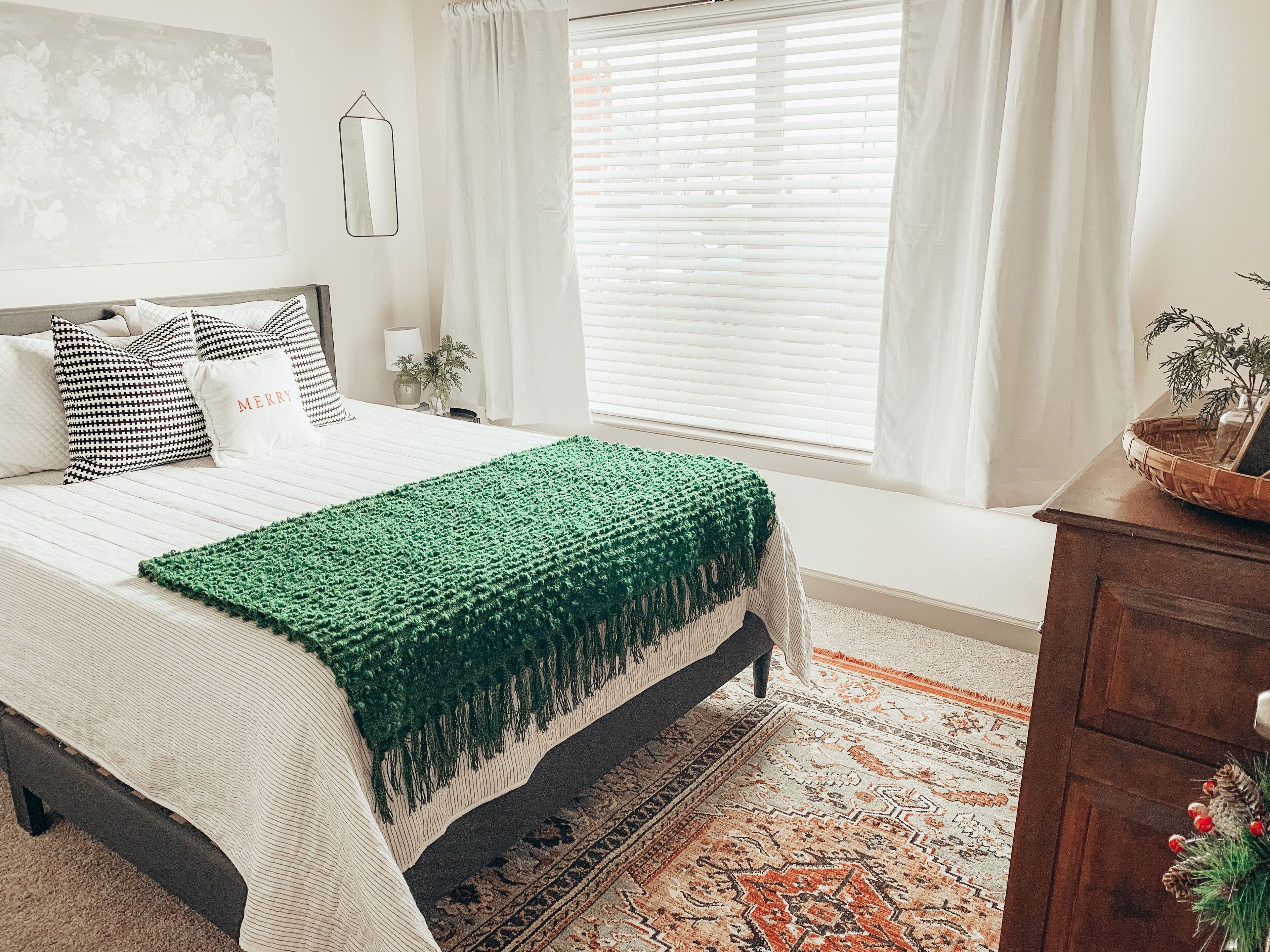 Walk to Magnolia Market, Eateries & Shopping