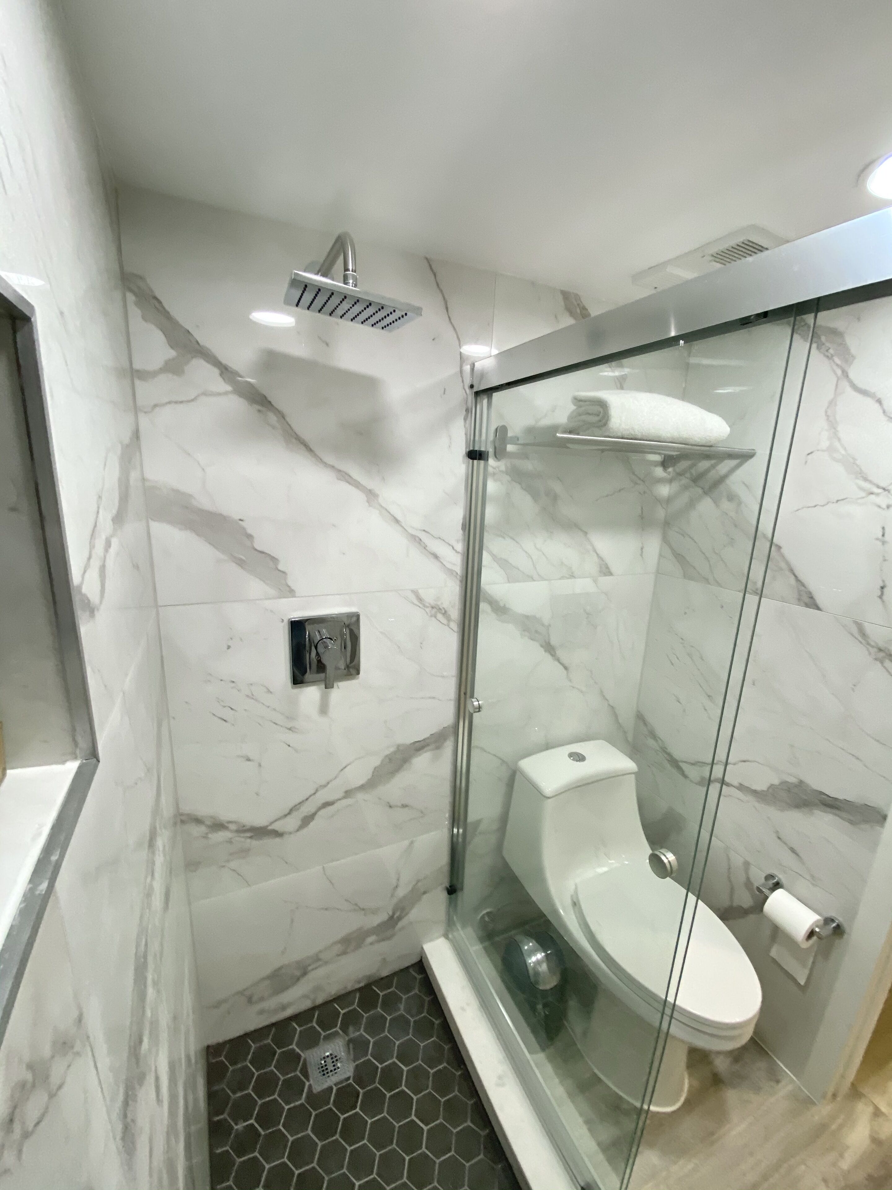 Amazing Renovated Beachfront Studio at Daytona Beach