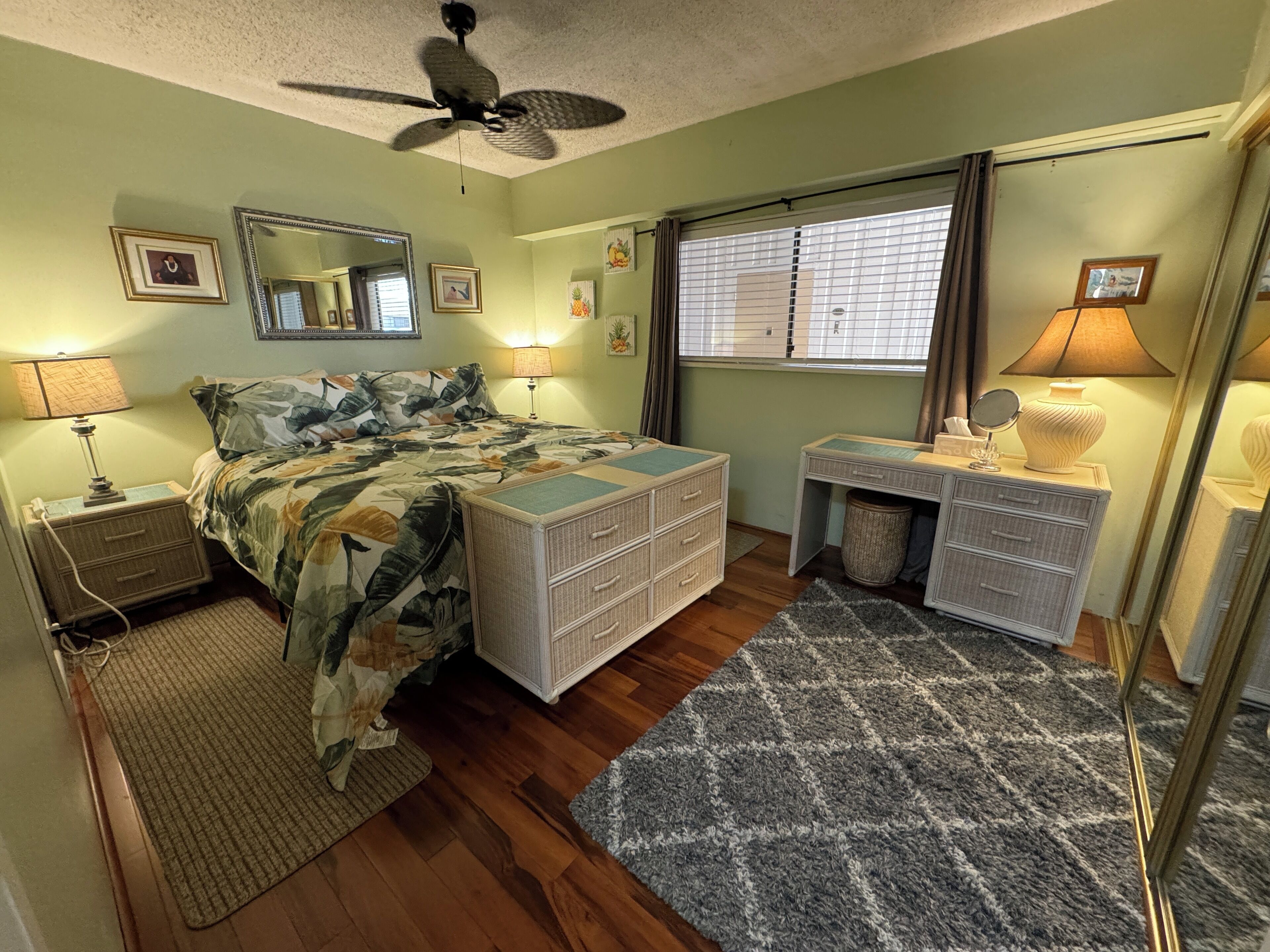 1 chambre, lit parapluie, Wi-Fi gratuit, draps fournis