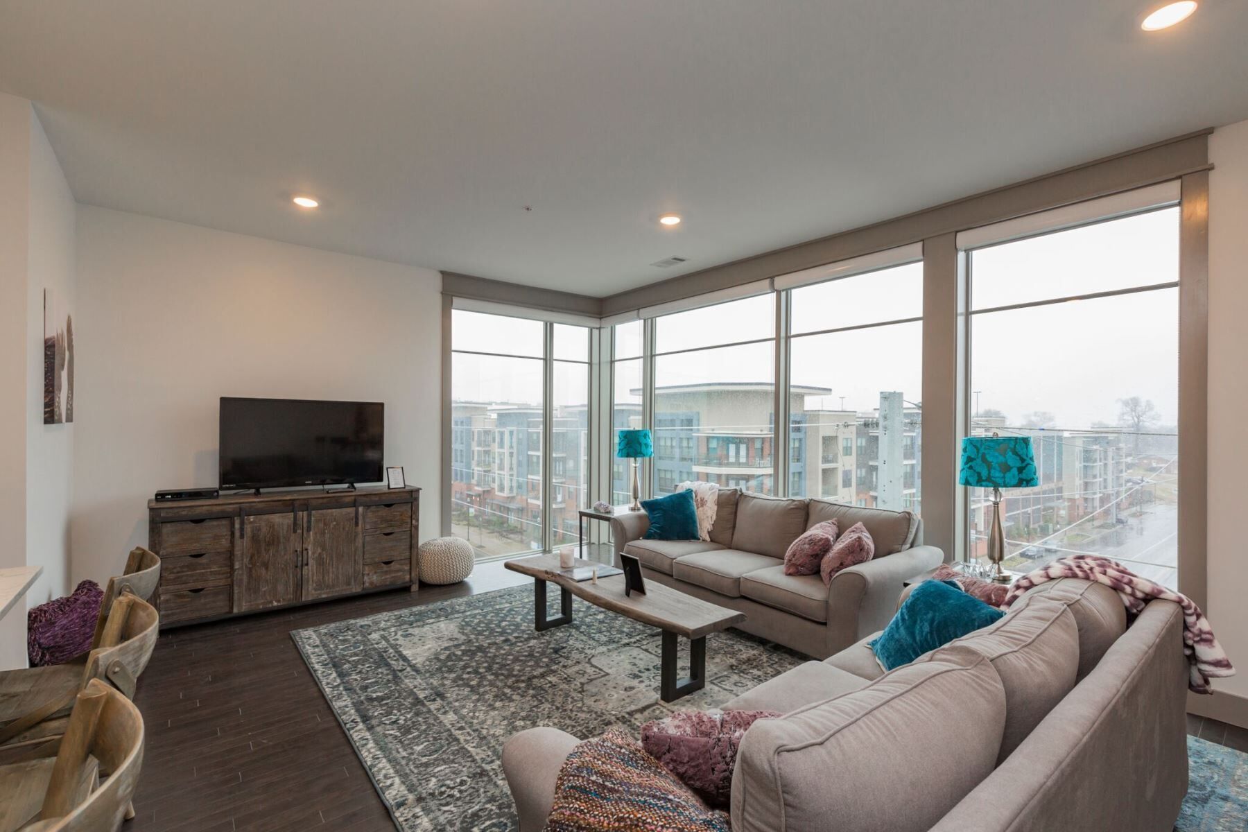 8th South Modern Condo • Near Downtown