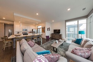TV - 8th South Modern Condo • Near Downtown (Nashville)