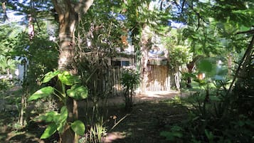 Basic Cabin | Free WiFi, bed sheets